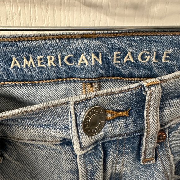 American Eagle | 90s Bootcut Light Wash Distressed Denim Jean Womens 6 30 x 31.5 - Picture 11 of 13